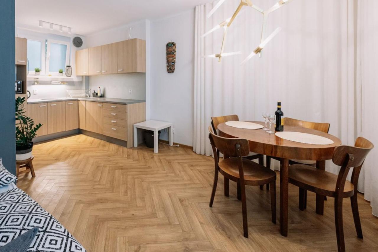 Stadiumside Studio Apartment Bratislava Bagian luar foto